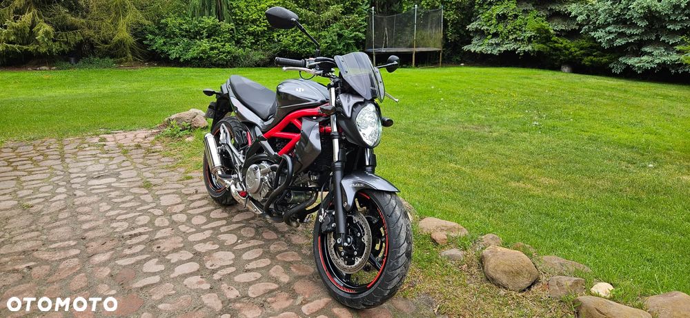 Suzuki Gladius - 7