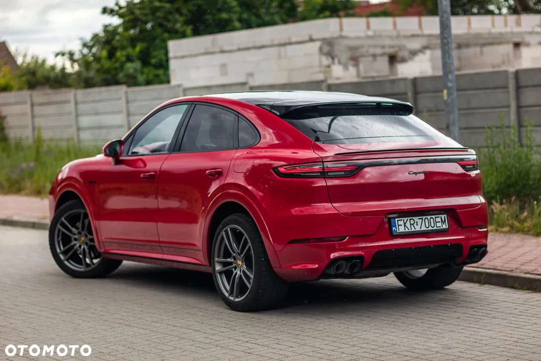 Porsche Cayenne Coupe E-Hybrid - 15