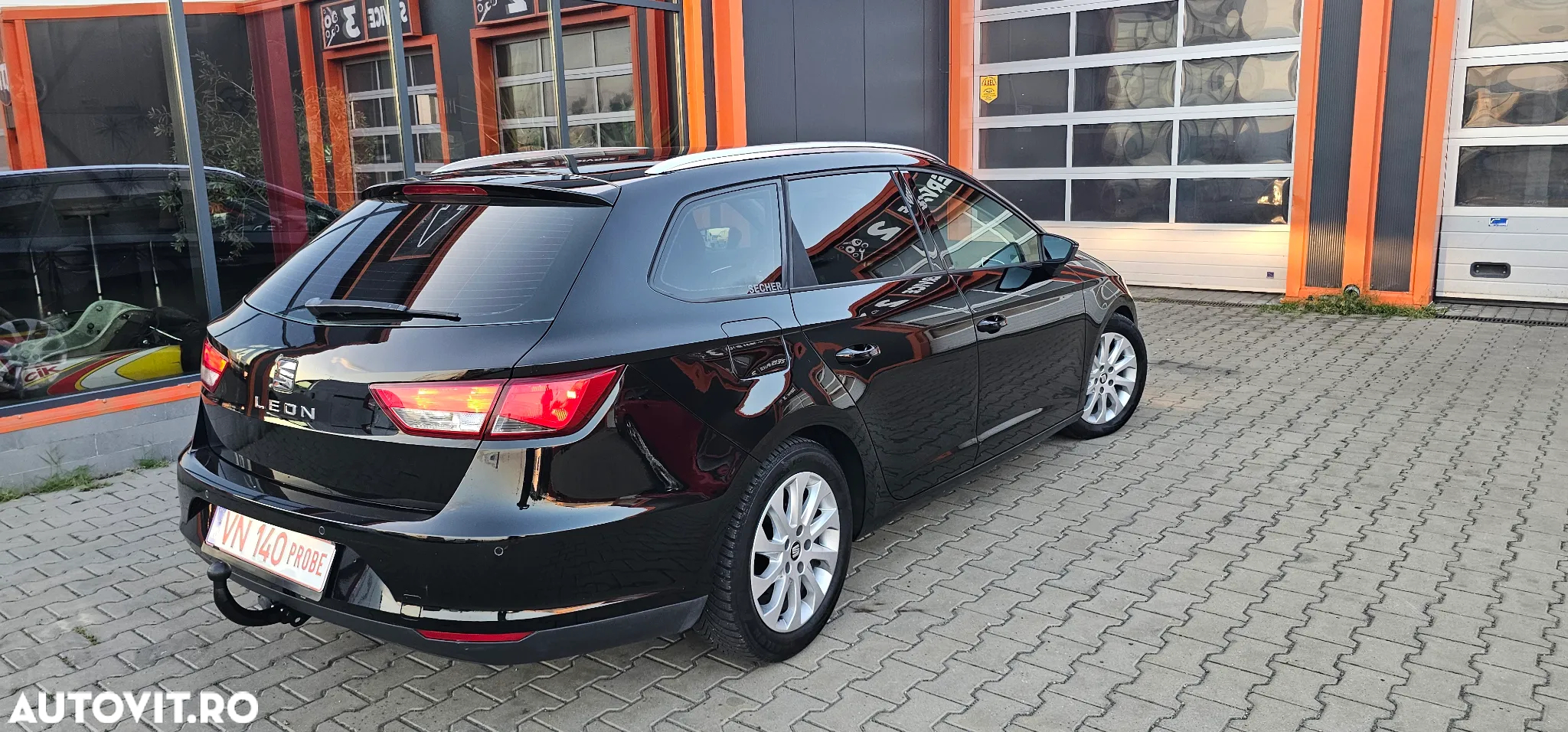 Seat Leon Sportstourer 2.0 TDI Style - 4