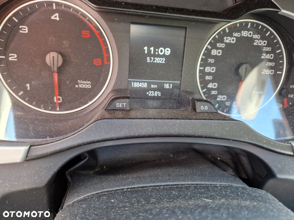 Audi A4 Limousine - 14