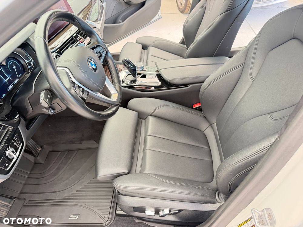 BMW Seria 5 530e iPerformance GPF Sport - 8