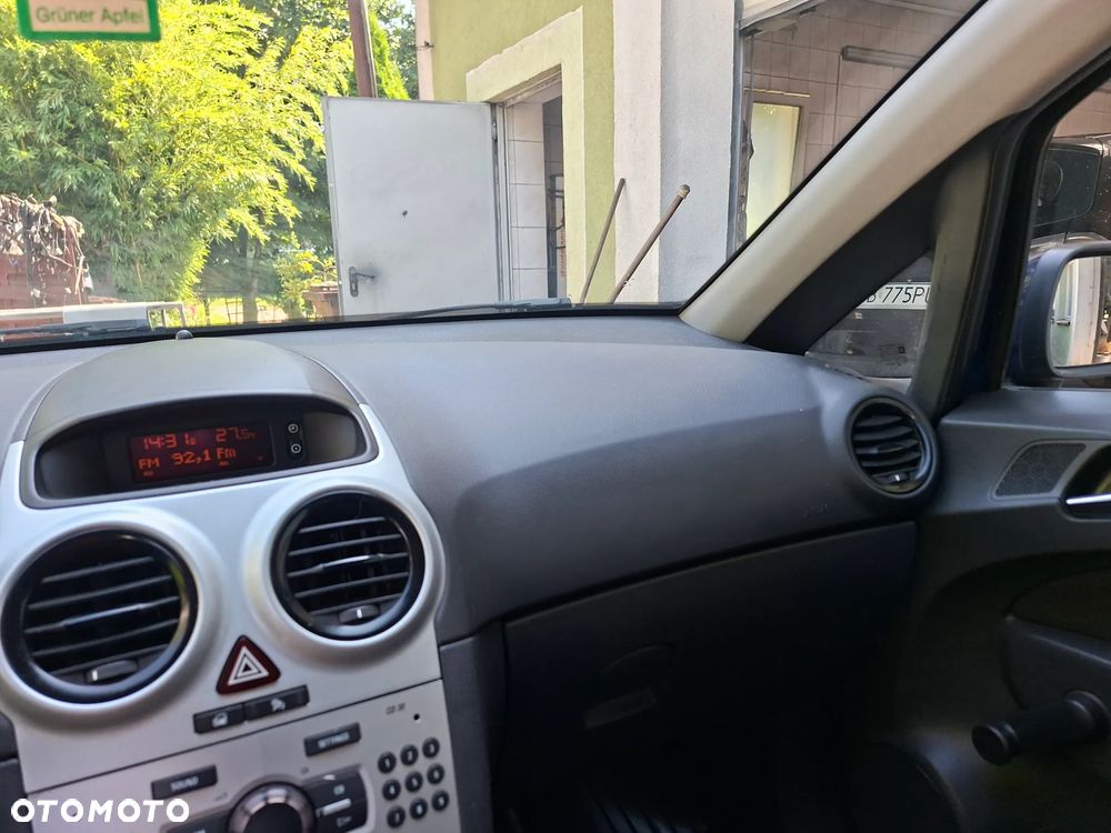 Opel Corsa 1.2 Cosmo - 28