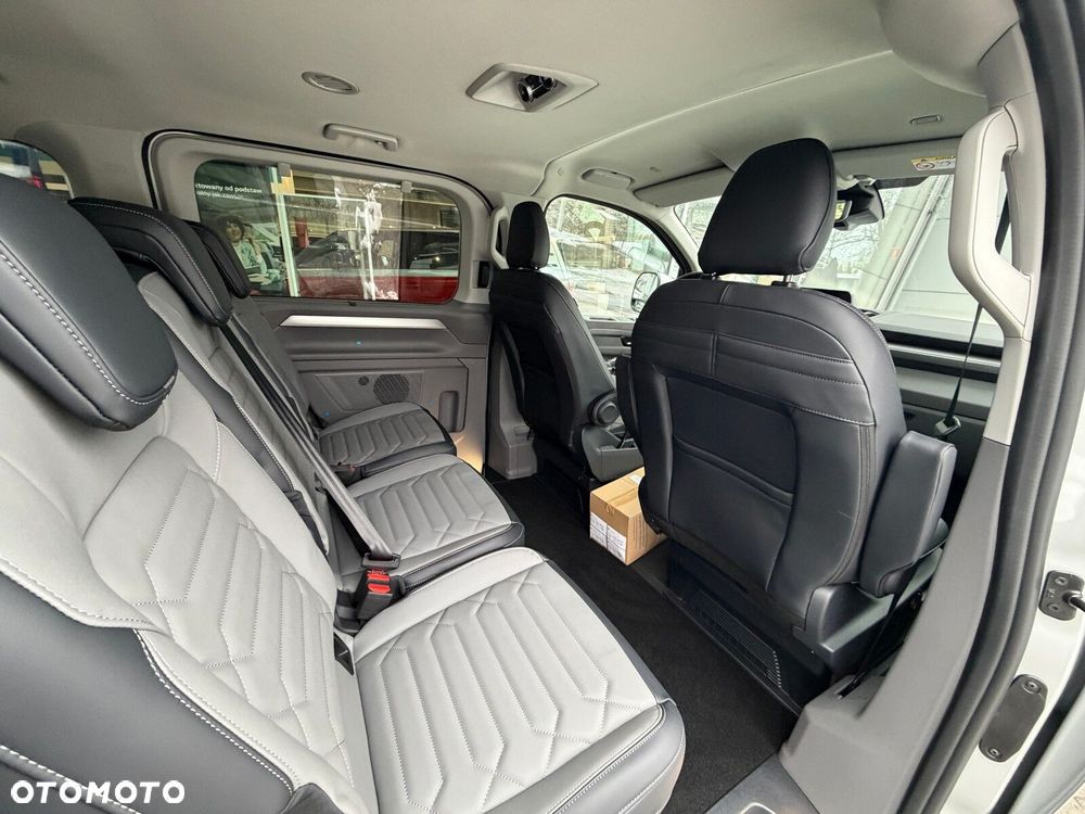 Volkswagen Nowa Caravelle Caravelle Style silnik: 2,0 l TDI 170 KM / skrzynia biegów: 8-biegowa automatyczna rozstaw osi: 3500 mm - 12