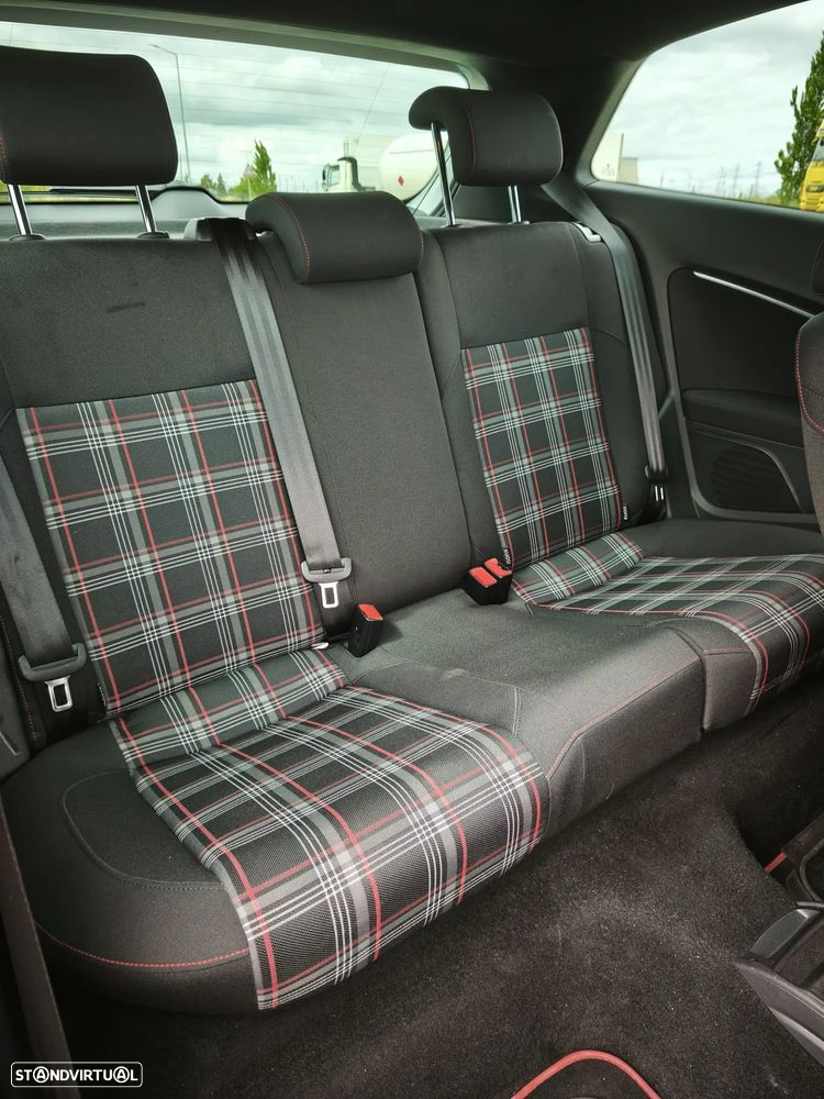 VW Polo 1.8 TSi GTi DSG - 22