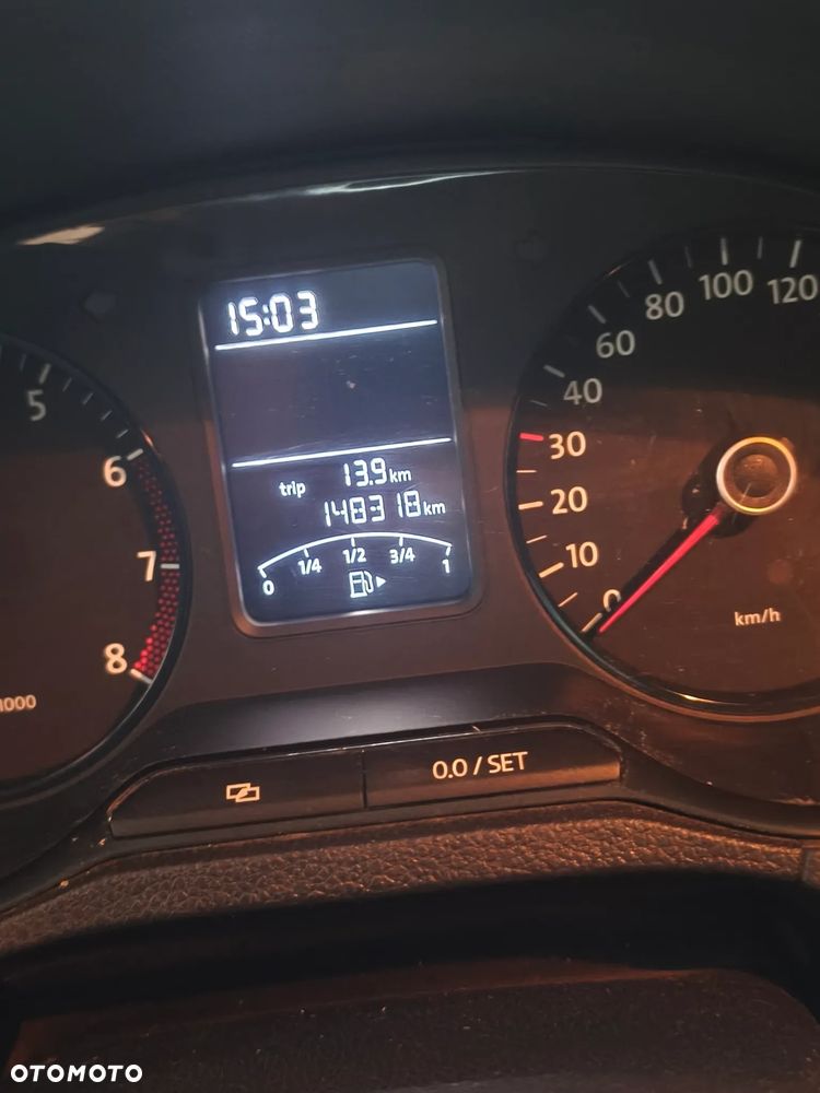 Volkswagen Polo 1.2 TSI MATCH - 5