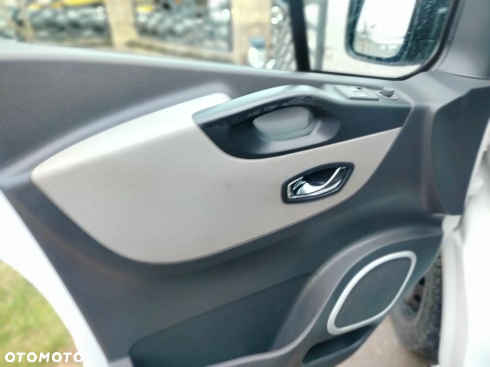 Renault Trafic - 21