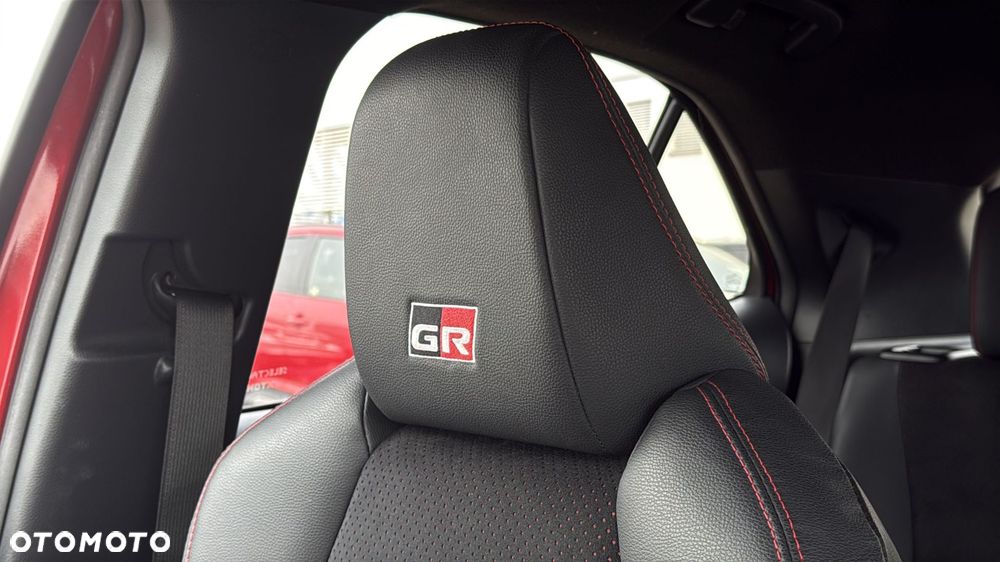 Toyota Yaris Cross Hybrid 1.5 GR Sport - 25