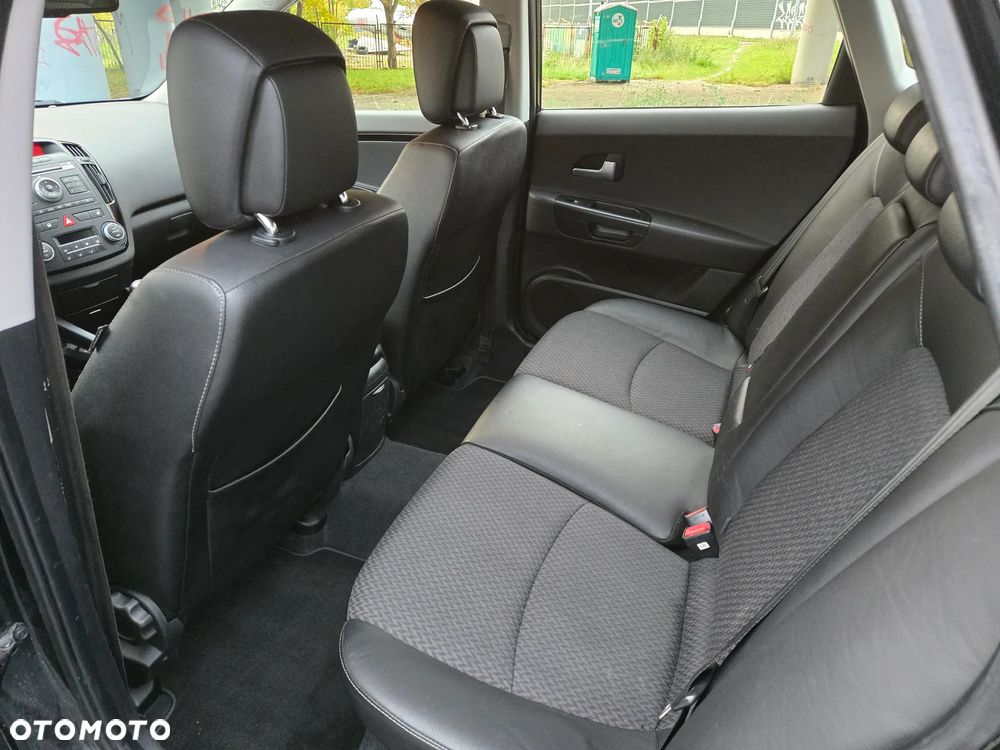 Kia Ceed Cee'd 1.6 Crdi Comfort + - 22