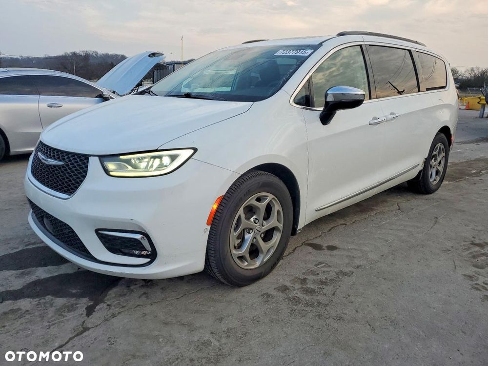 Chrysler Pacifica - 1