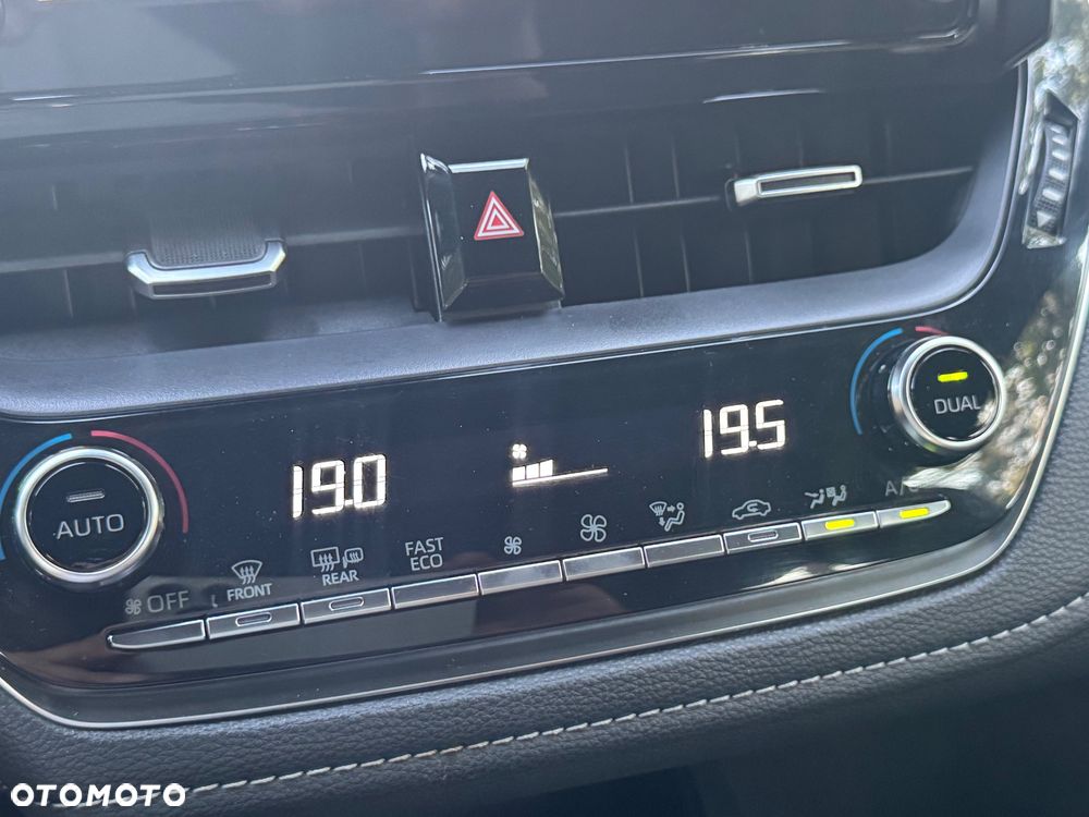Toyota Corolla - 25