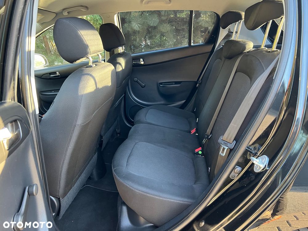 Hyundai i20 1.25 Classic + - 10