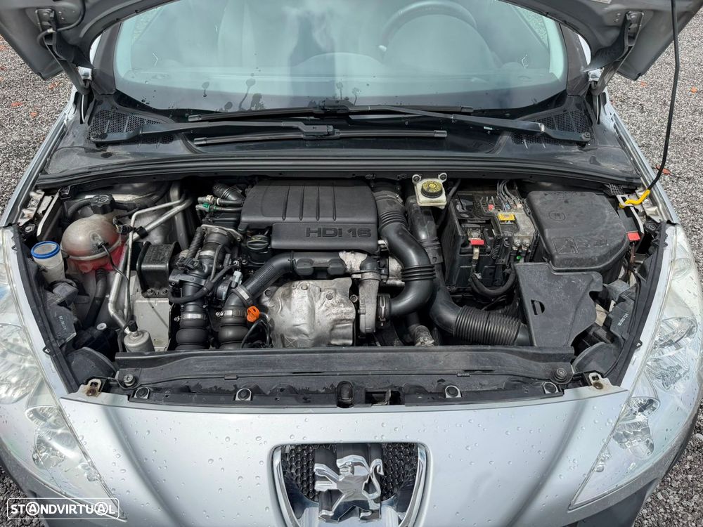 Peugeot 308 1.6 HDi Executive - 18