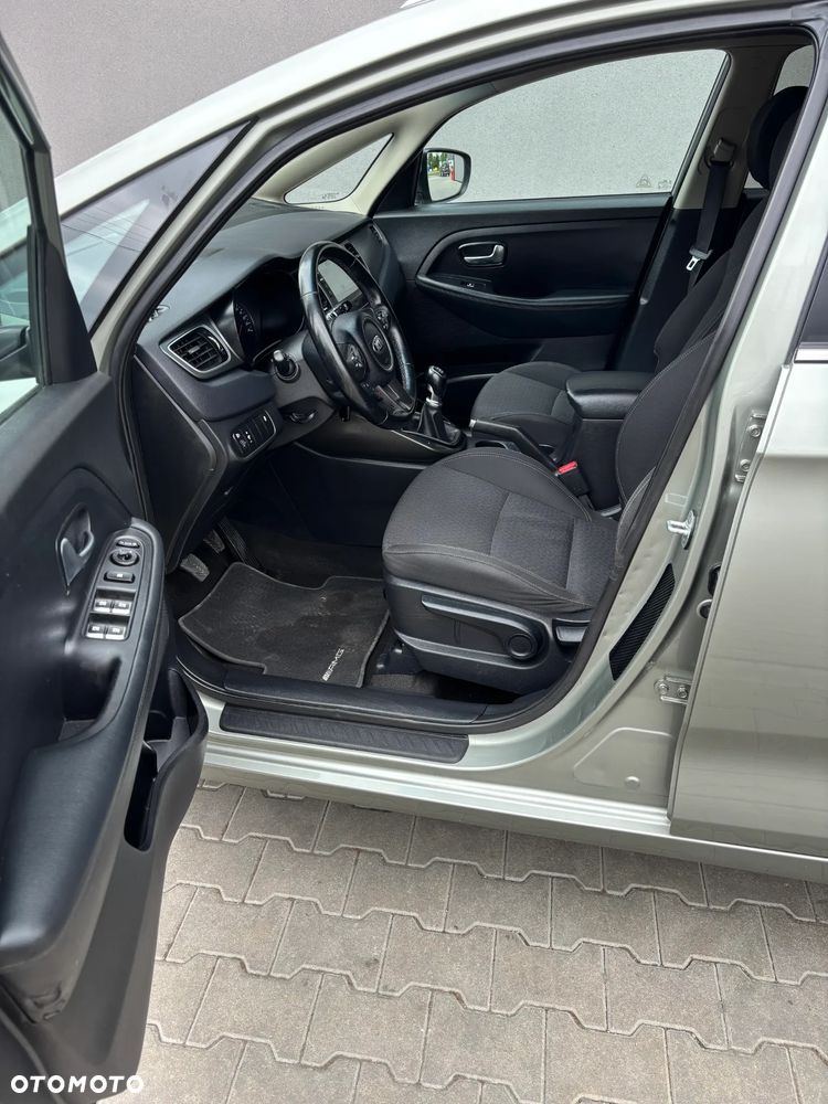 Kia Carens 1.7 CRDi 115 Dream Team Edition - 11