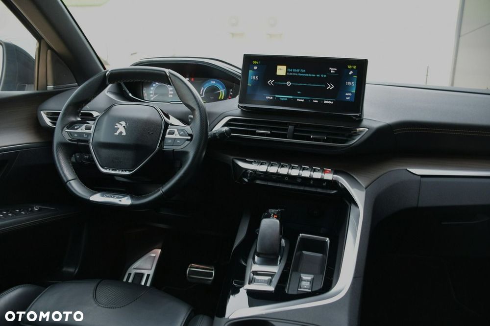 Peugeot 3008 1.6 PureTech Hybrid PHEV GT S&S EAT8 - 17