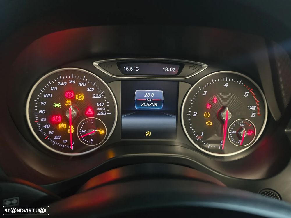 Mercedes-Benz A 180 CDI (BlueEFFICIENCY) - 14