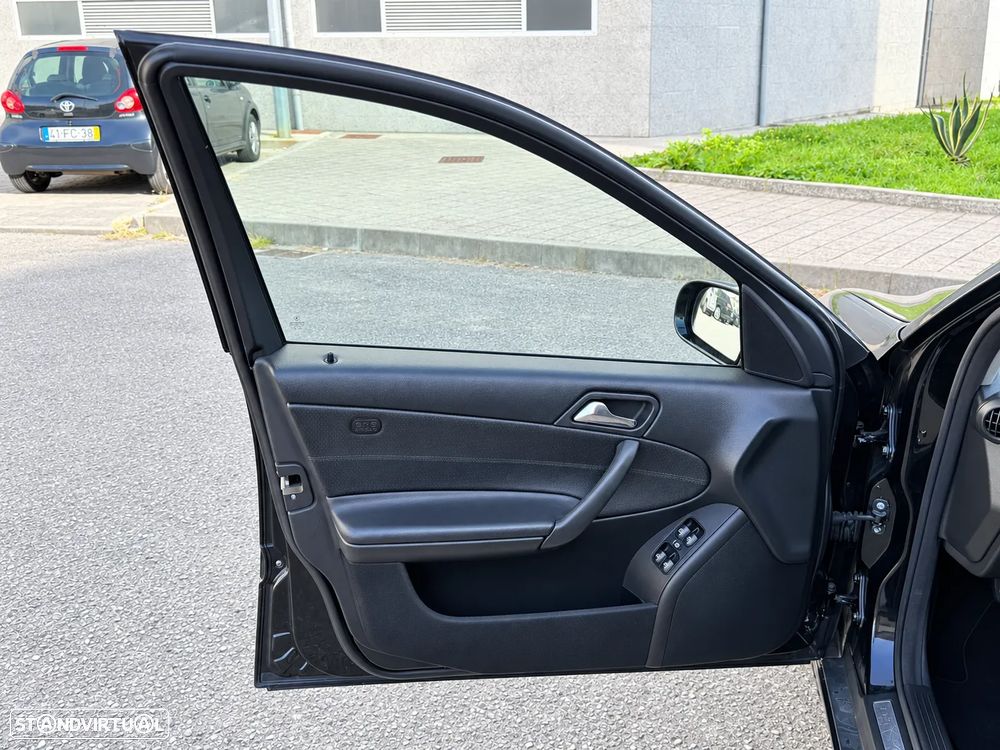 Mercedes-Benz C 220 T CDI Avantgarde - 17
