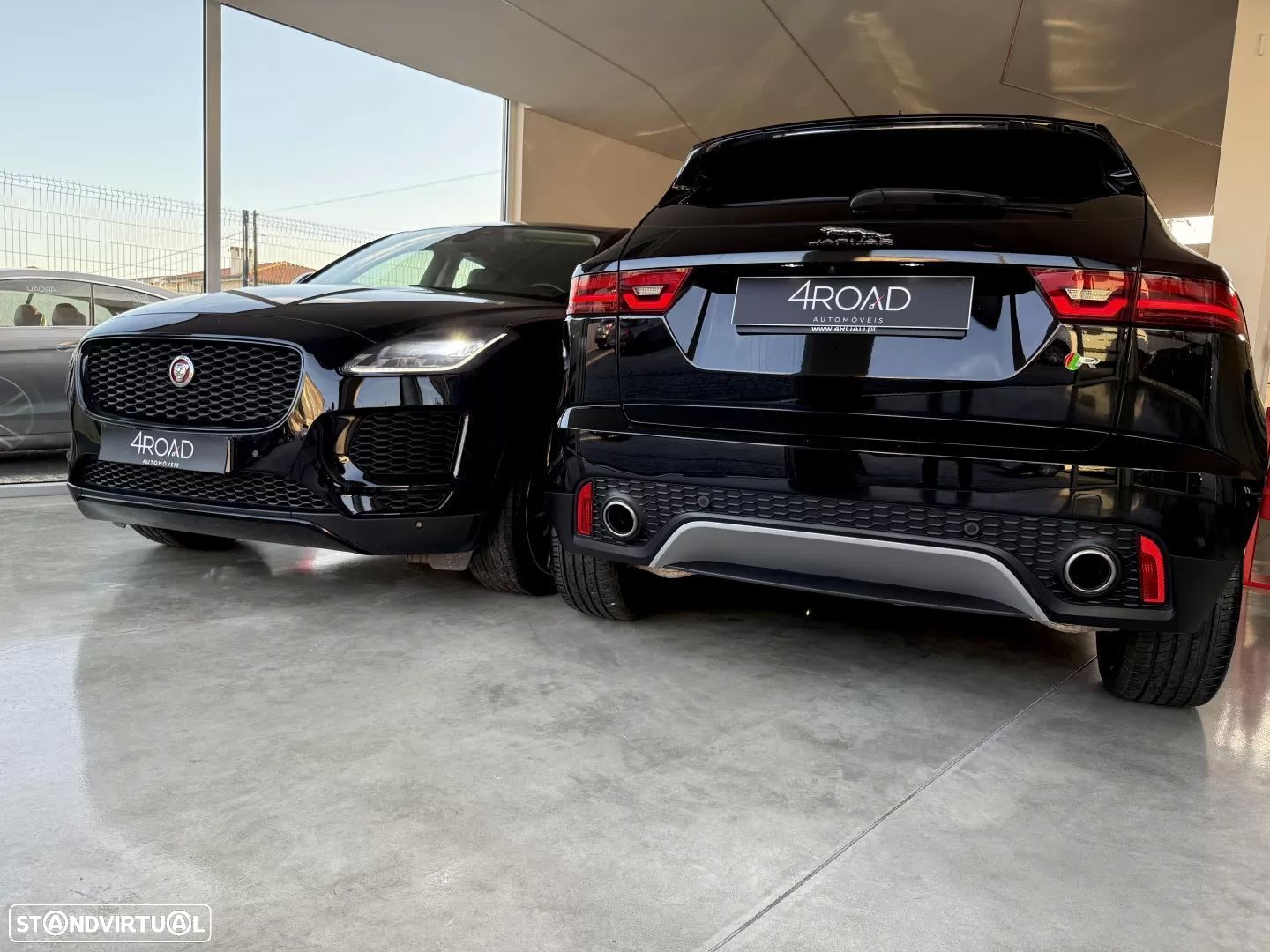 Jaguar E-Pace 2.0 i4D R-Dynamic SE - 1