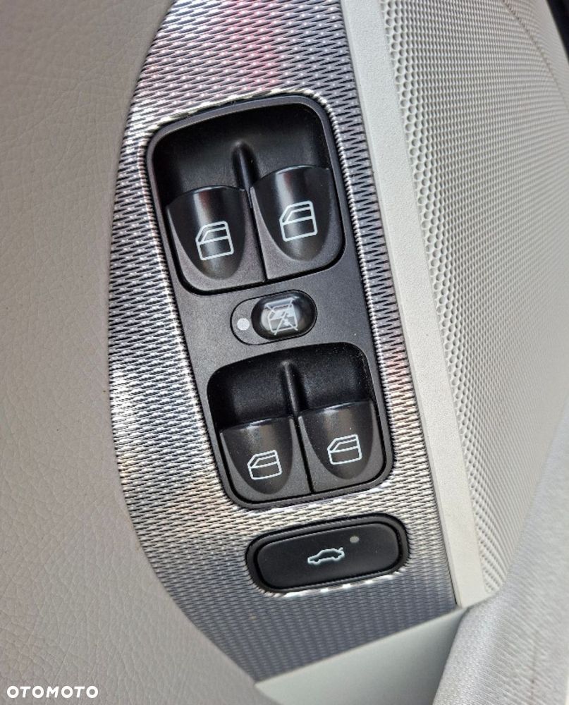 Mercedes-Benz CLK - 21