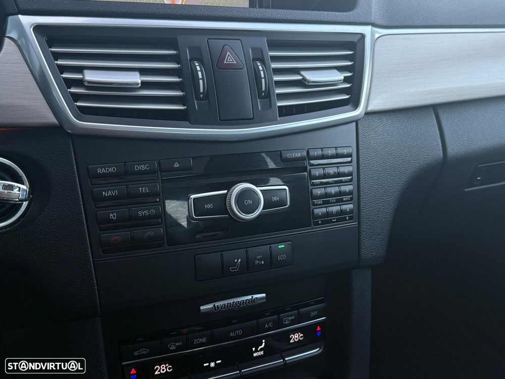 Mercedes-Benz E 250 CDi Avantgarde BlueEfficiency Auto. - 17