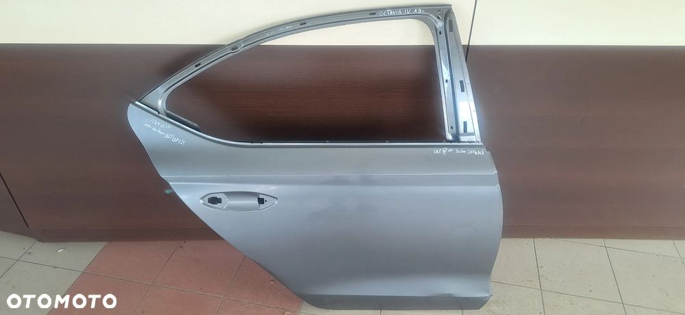 Skoda Octavia IV 20- Drzwi Tył Tylne Prawe HB