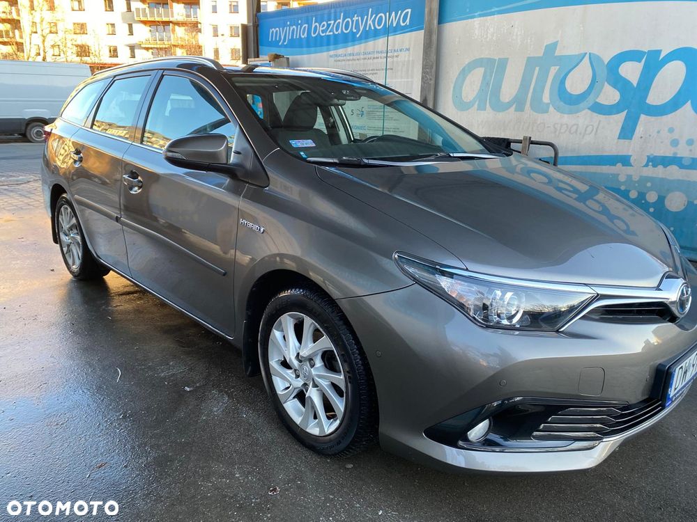 Toyota Auris Hybrid 135 Premium - 5