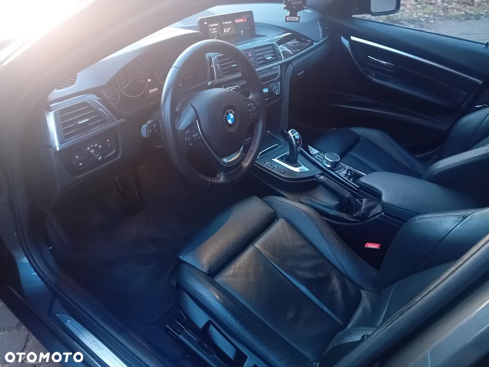 BMW Seria 3 320d Efficient Dynamics Sport Line shadow - 14