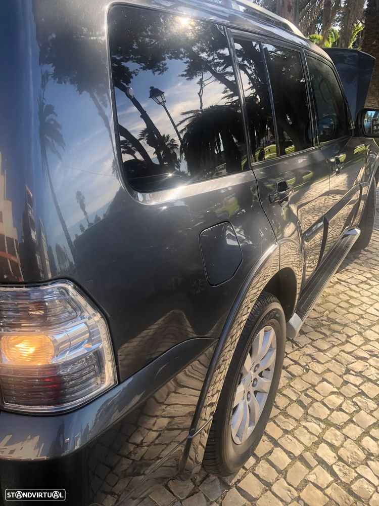 Mitsubishi Pajero 3.2 DI-D Instyle Navi AT - 30