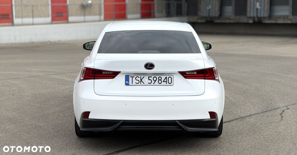 Lexus IS 300h F Sport - 13