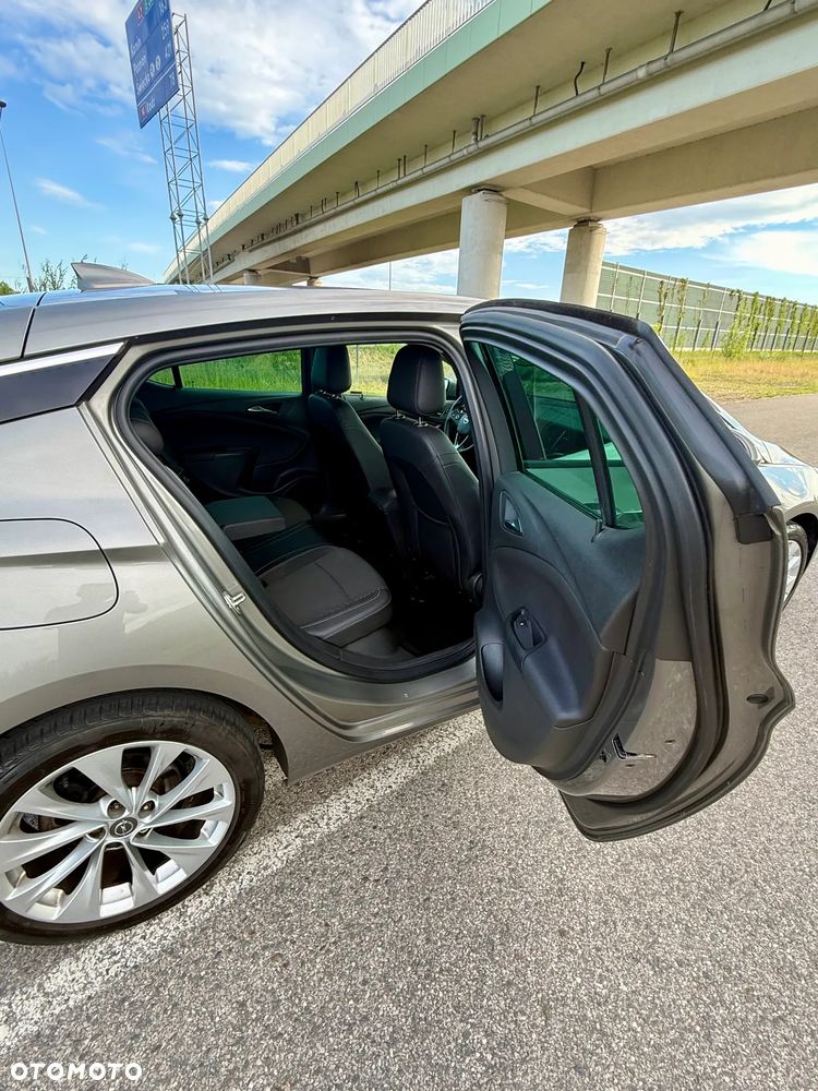 Opel Astra 1.6 T Elite S&S - 22