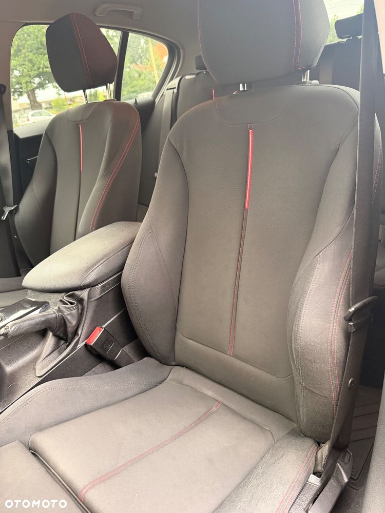 BMW Seria 1 118i Sport Line - 19