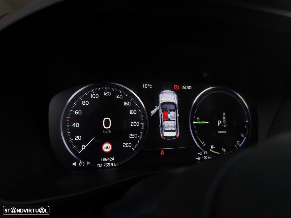 Volvo XC 40 - 18