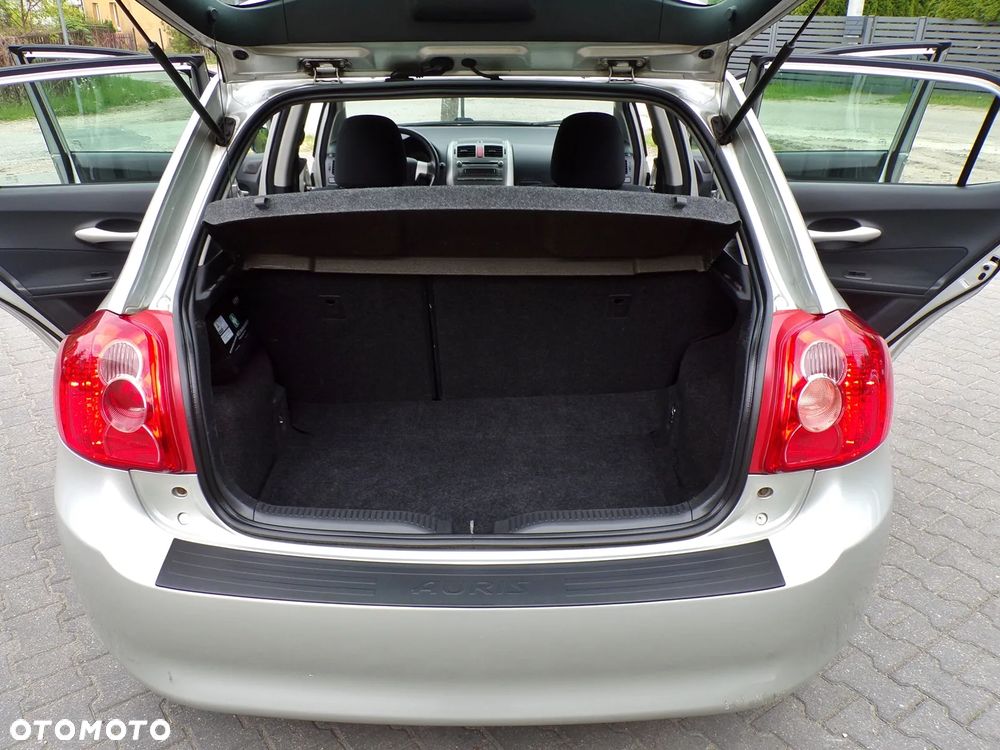 Toyota Auris 1.4 D-4D Life+ - 24