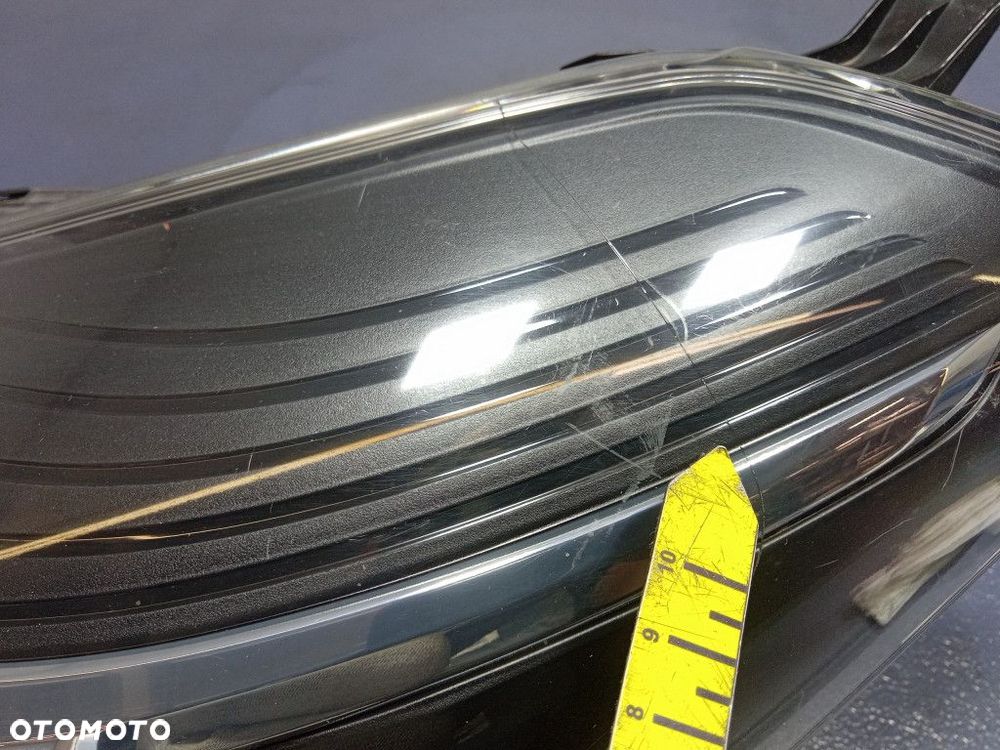 TOYOTA YARIS III LIFT REFLEKTOR LEWY LAMPA PRZEDNIA EU - 9