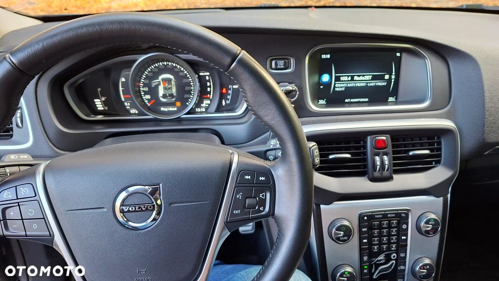 Volvo V40 D3 Drive-E Ocean Race - 10