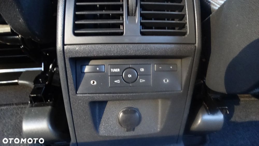 Opel Zafira 1.8 Cosmo - 29