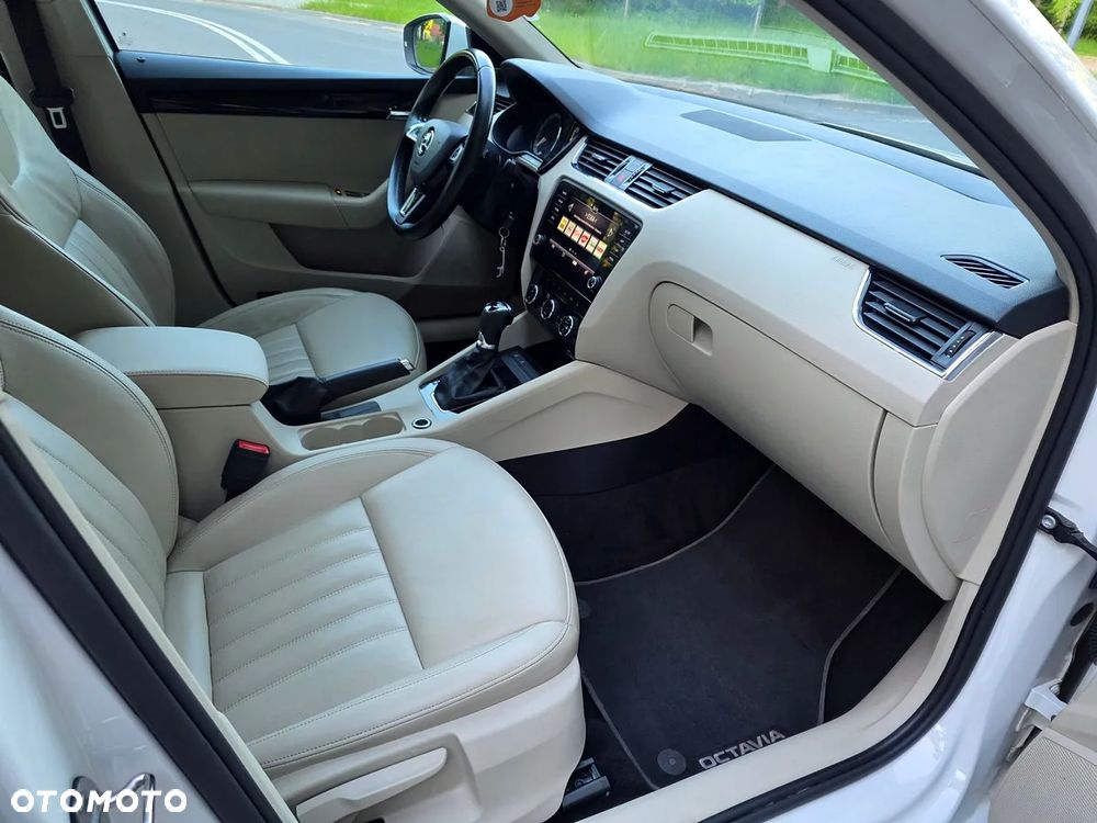 Skoda Octavia 2.0 TDI Style DSG - 5