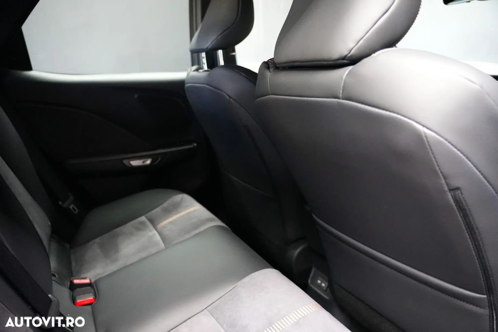 Lexus LBX 1.5 HEV 4x2 CVT Cool - 11
