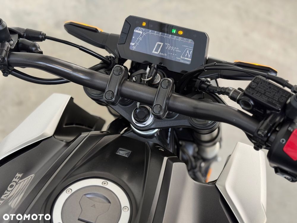 Honda CB - 21