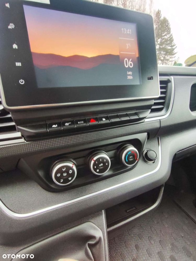 Renault Trafic - 28
