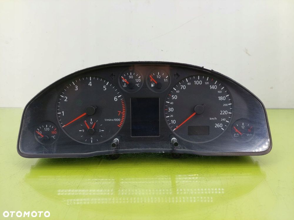 Licznik Audi A4  B5 1,8 B 1995-2001 R 8D0919880N 110008886002 - 1