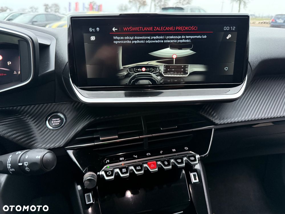 Peugeot 2008 1.2 PureTech Allure S&S EAT8 - 26