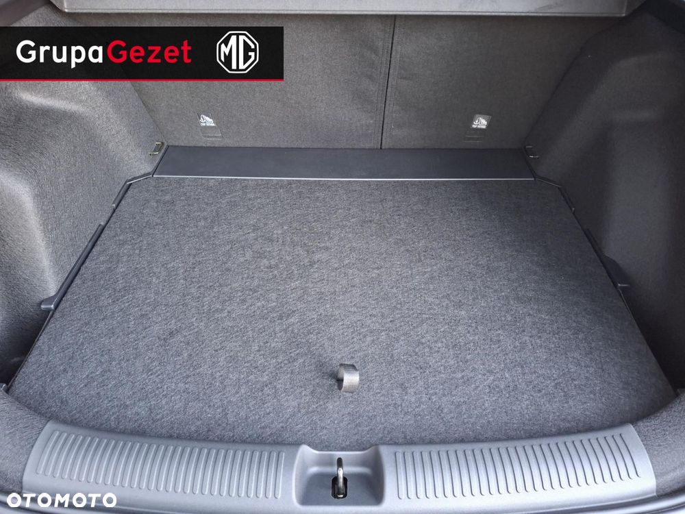 MG ZS - 17