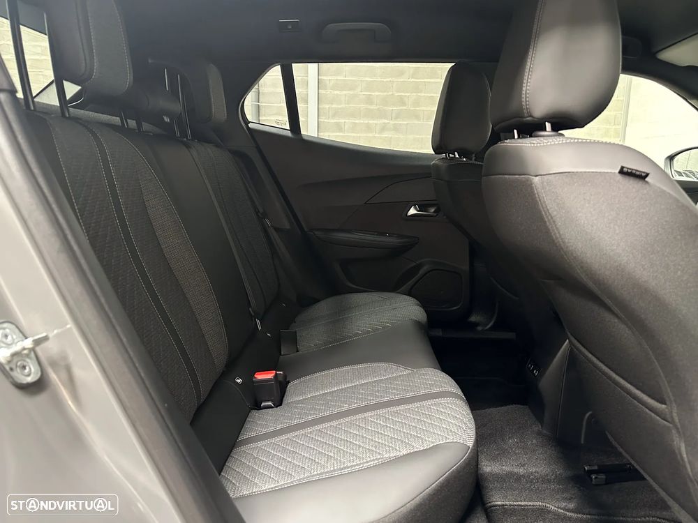 Peugeot 2008 1.2 PureTech Allure Pack EAT8 - 43