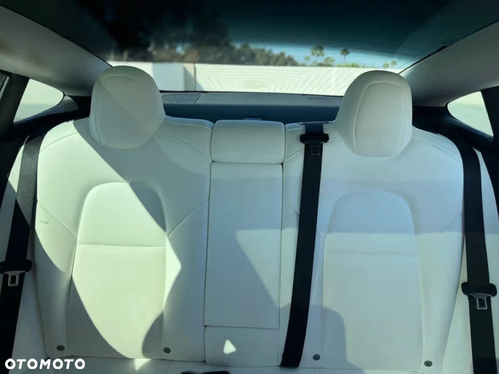 Tesla Model 3 Langstreckenbatterie Allradantrieb Dual Motor Performance - 41