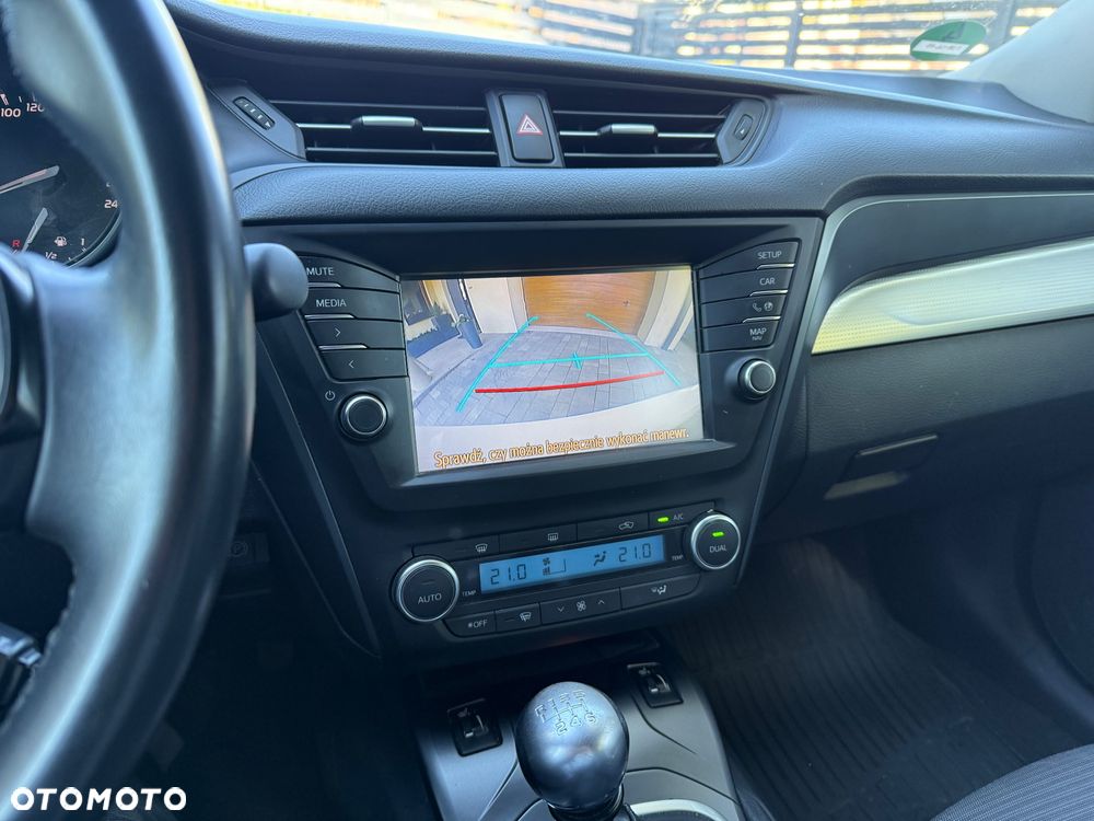 Toyota Avensis Touring Sports 1.8 Edition S+ - 8