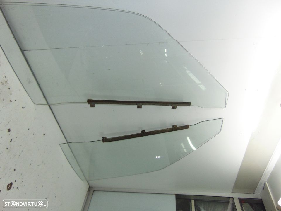 datsun 120 y ( 3 portas ) ou carrinha vidros das portas - 2