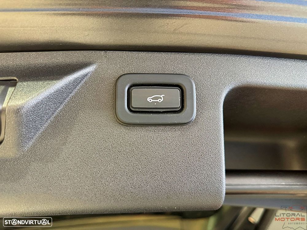 Land Rover Discovery Sport P300e R-Dynamic S - 12