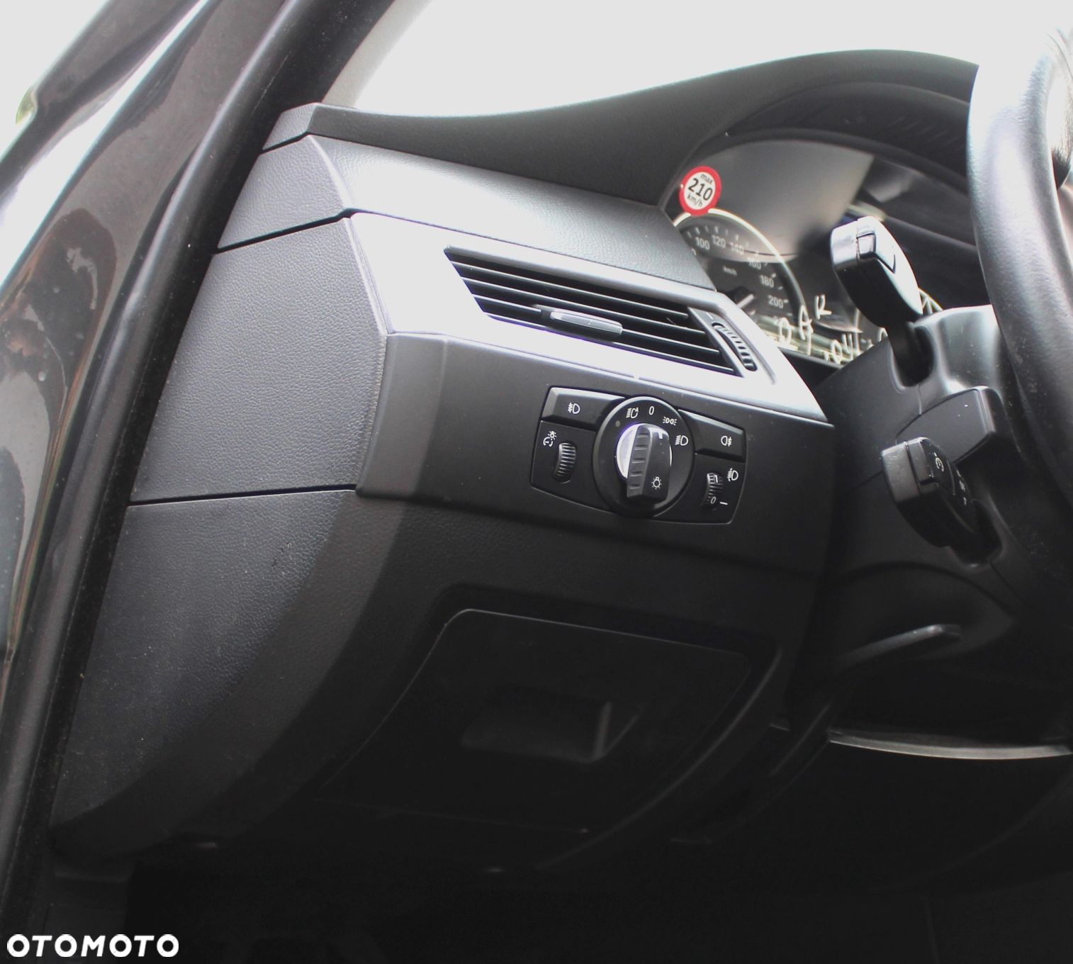 DESKA ROZDZIELCZA KOKPIT BMW E60 E61 EUROPA - 4