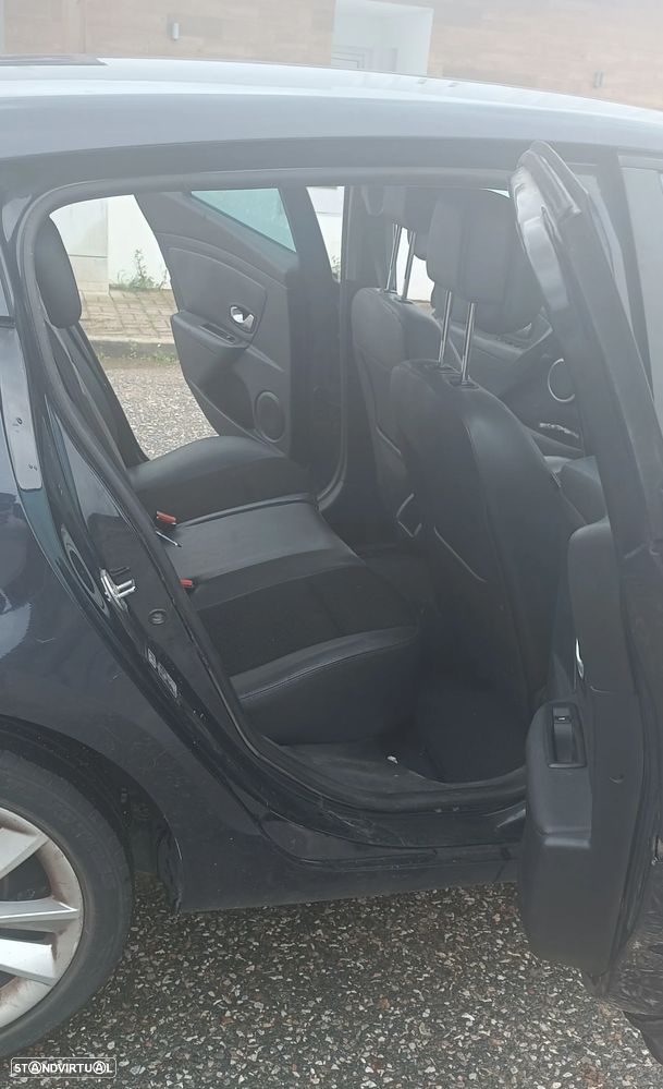 Renault Mégane 1.5 dCi Dynamique S - 6