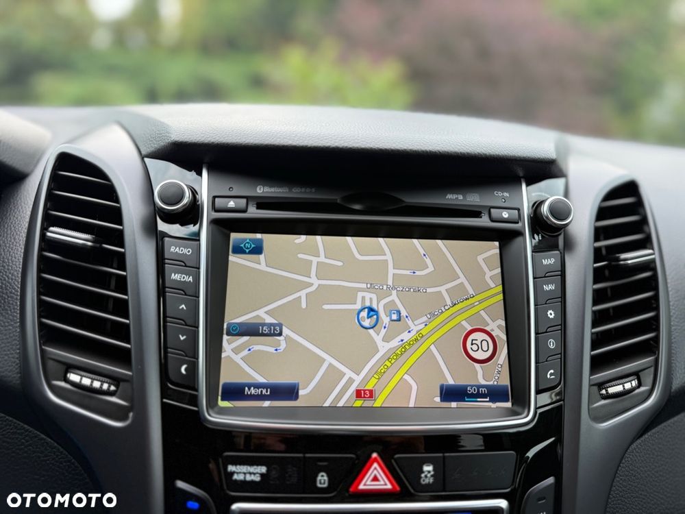 Hyundai i30 1.6 GDI Premium - 24